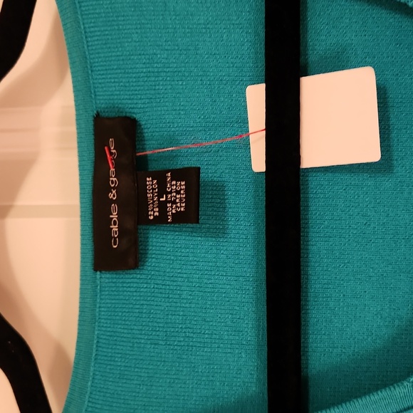Teal knit Cable & Gauge L Top - Picture 3 of 5